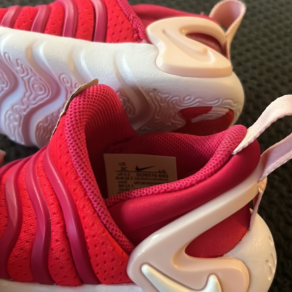 NWOT Nike Baby Dynamo Go Flyease SE Strawberry Swirl - Sz 3C - Picture 5 of 5